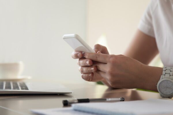 Cómo subrayar, tachar, poner cursiva o negrita en WhatsApp
